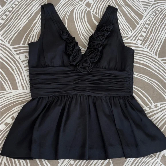 KATE SPADE black silk dressy top with side zipper - Picture 3 of 11